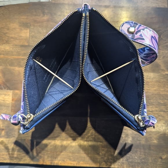 Simply Southern Wallet Leaf pattern purple - Picture 4 of 5